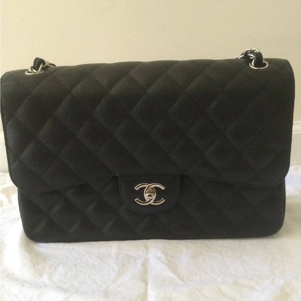 Chanel caviar jumbo double flap